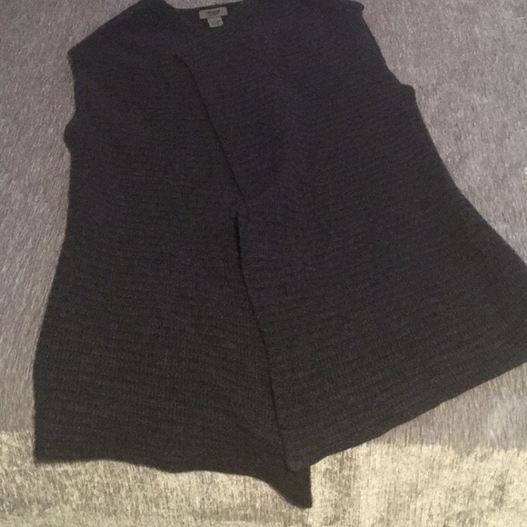 Sweater - Picture 1 of 3